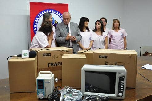 Entrega de aparatología al Hospital