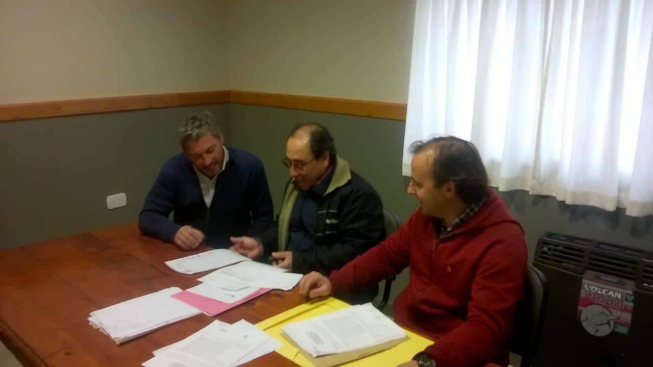 Apertura de sobres para adjudicar 2 casas en Beruti