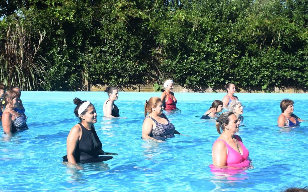 LA COLONIA DE CASA DEL NIÑO Y AQUAGYM PARA MUJERES ADULTAS ABRIERON LA TEMPORADA DE VERANO