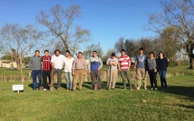 Se realizó la plantación de árboles y arbustos nativos en 30 de Agosto