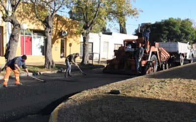 EN EL MARCO DE UN PLAN DE OBRAS EN CALLES DONDE SE REPARÓ LA RED CLOACAL, REPAVIMENTAN QUINTANA, ENTRE DERQUI Y PELLEGRINI