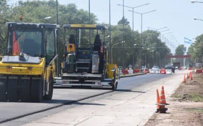 Continúan los trabajos de pavimentación en el acceso de la ruta 5