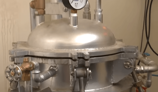 INSTALARON EL AUTOCLAVE PARA LA ESTERILIZACIÓN DE CONSERVAS Y SE CAPACITÓ AL PERSONAL EN EL USO