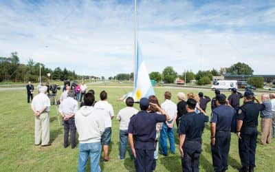 Se colocó una nueva Bandera en la rotonda de la Ruta 5