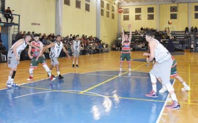 Más de 600 personas presenciaron el partido de básquet profesional