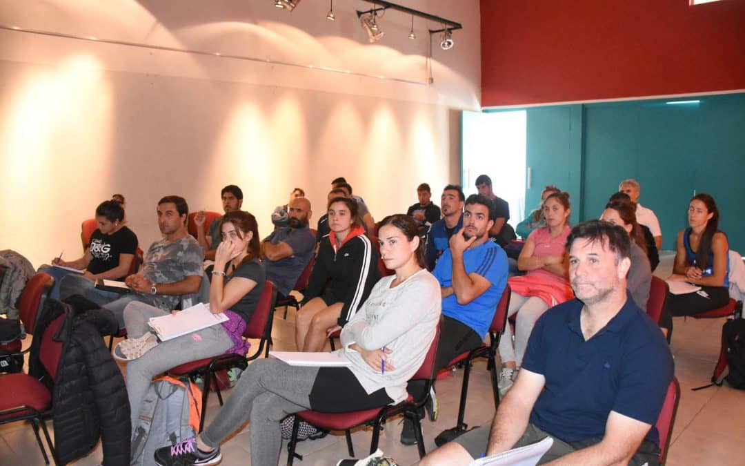 Se realizó una capacitación para árbitros de Hockey