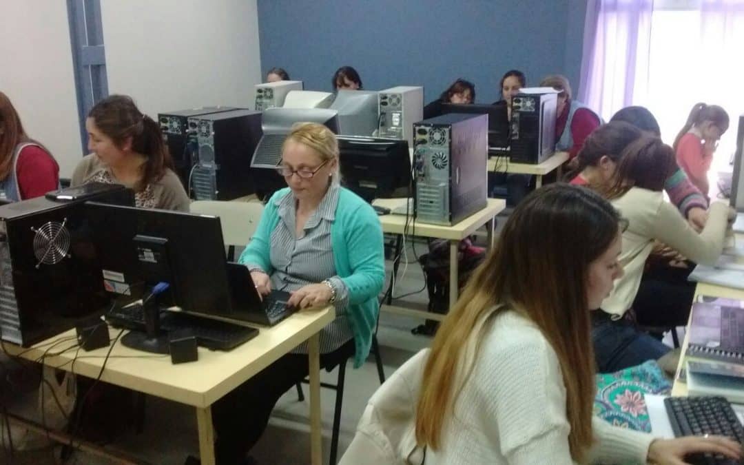 Finalizó ayer la capacitación para docentes y bibliotecarias municipales