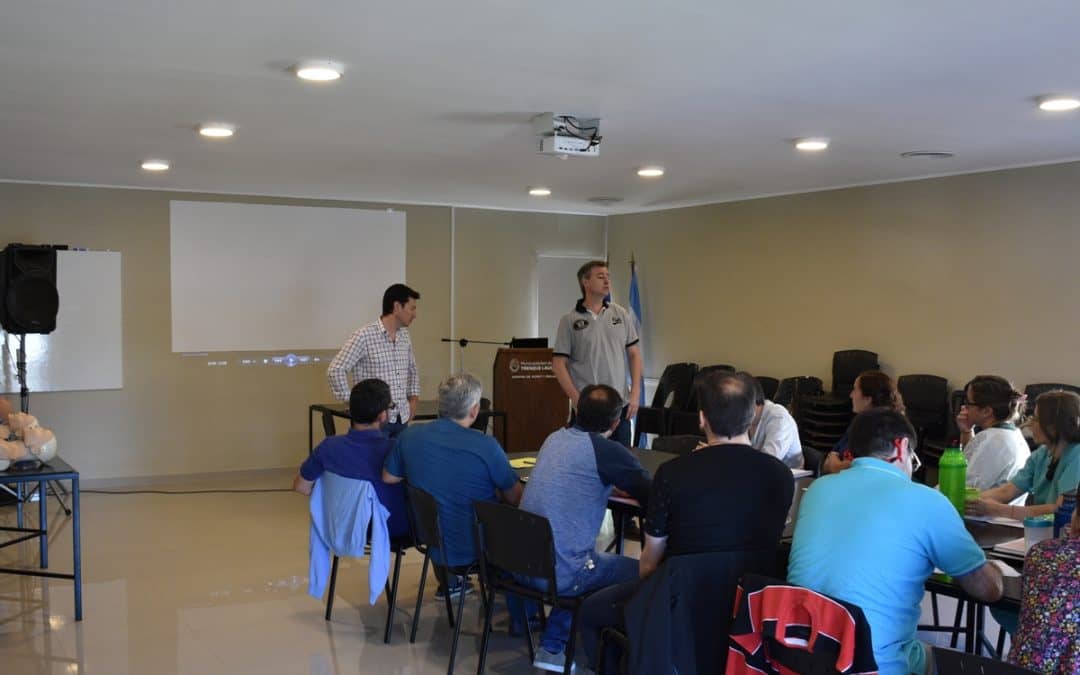 HOSPITAL ORELLANA: CURSO PARA MEJORAR HABILIDADES EN EL TRATAMIENTO DE PACIENTES EN PARO CARDIACO Y ACV