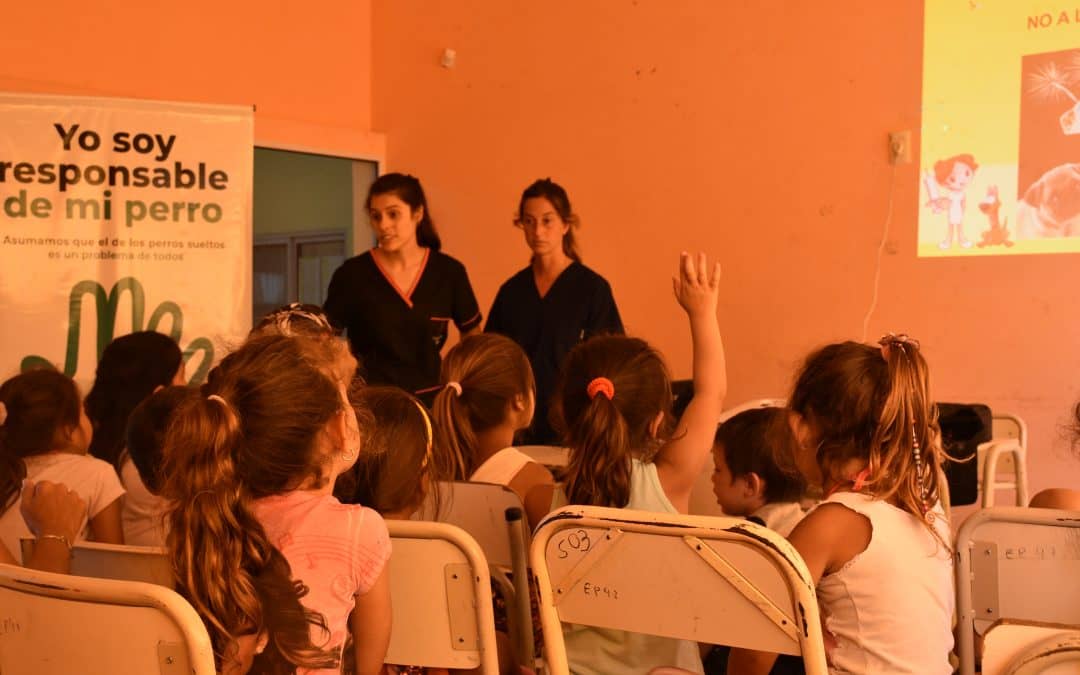 ZOONOSIS VISITO LA ESCUELA N°48 PARA CHARLAR CON LOS CHICOS SOBRE LA TENENCIA RESPONSABLE DE MASCOTAS