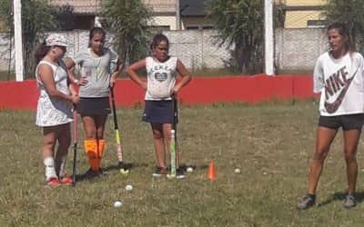 Se realizó una clínica de hockey en 30 de Agosto