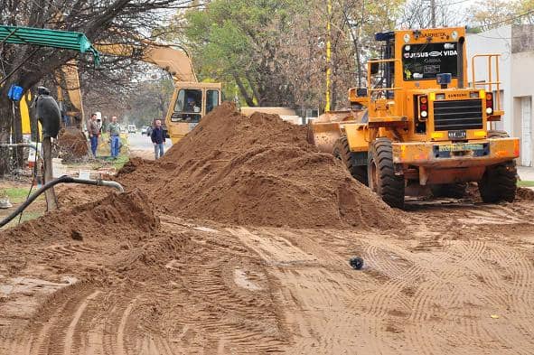 Importante obra de cloacas sobre Calle Lagos