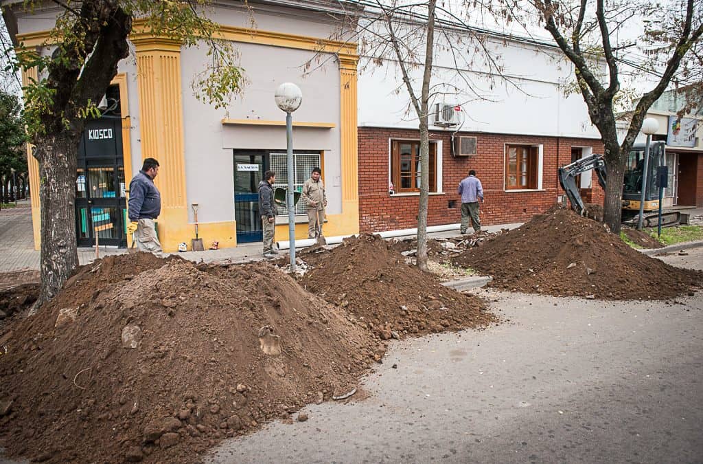 Recambio de caños de cloacas y agua en su etapa final