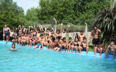 LA COLONIA BARRIAL ESTRENÓ AYER (MARTES) LA ACTIVIDAD DE VERANO EN LA PILETA DE CASA DEL NIÑO