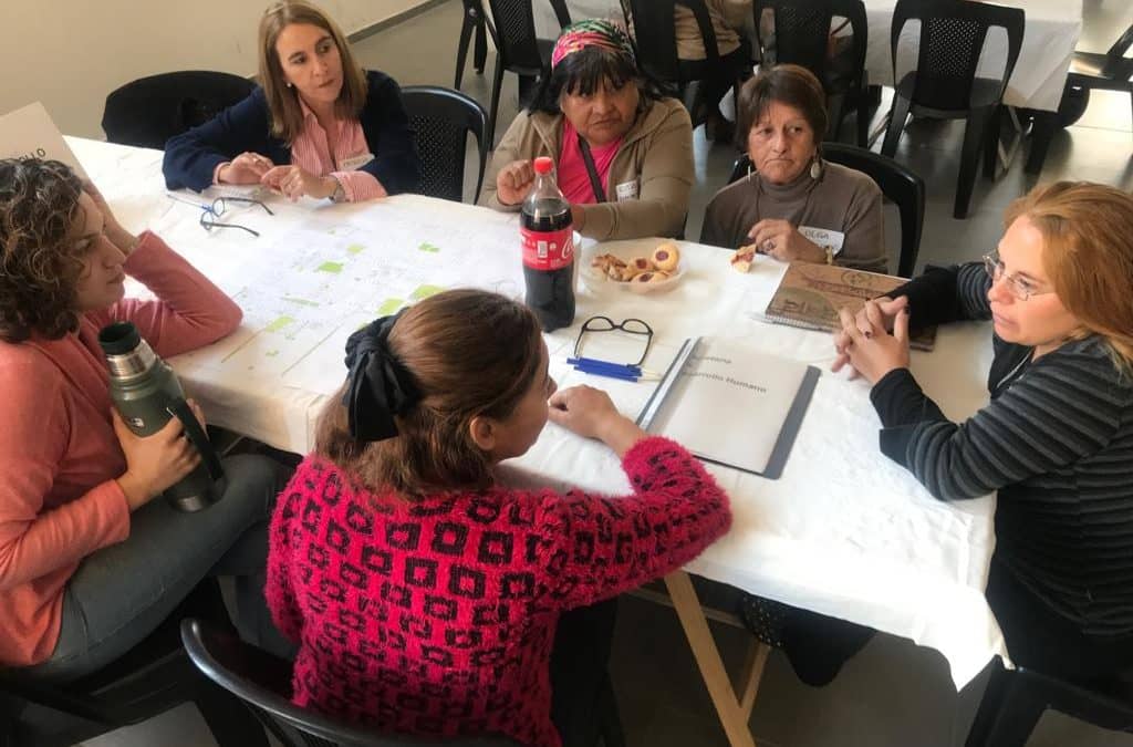 EL INTENDENTE, FUNCIONARIOS MUNICIPALES Y COMISIONES BARRIALES COMPARTIERON EL PRIMER TALLER DE TRABAJO