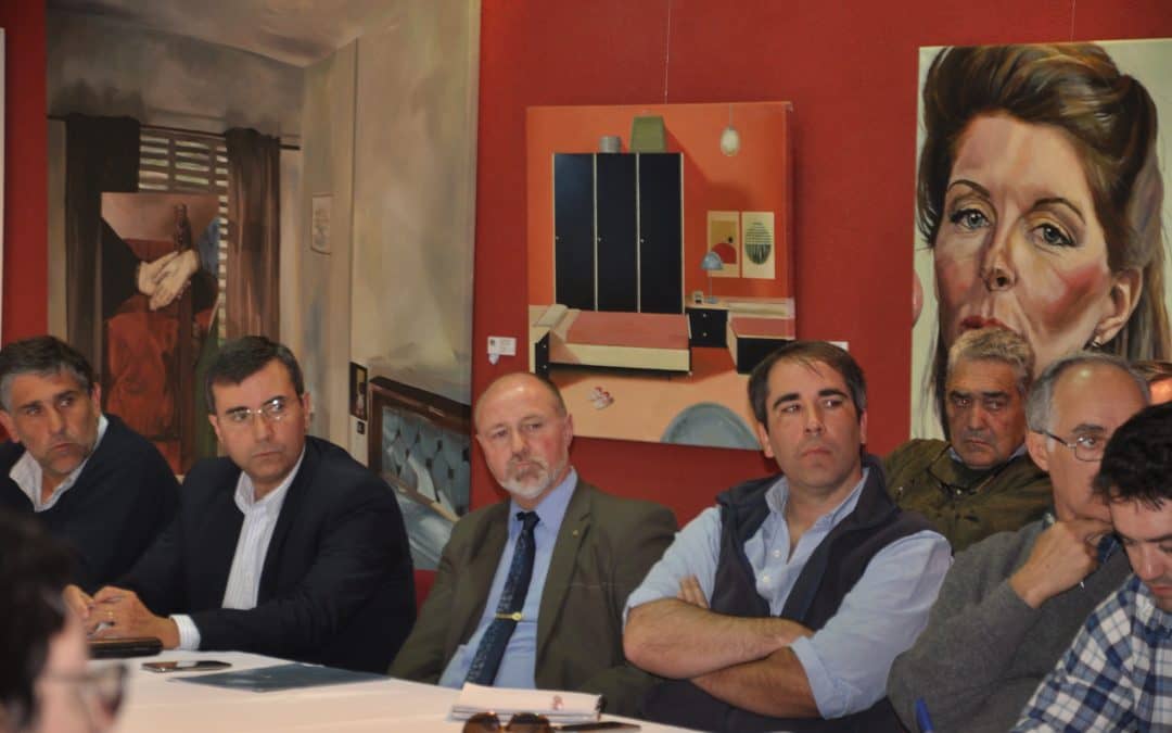 Fernández presidió la primera reunión del Comité de Cuenca