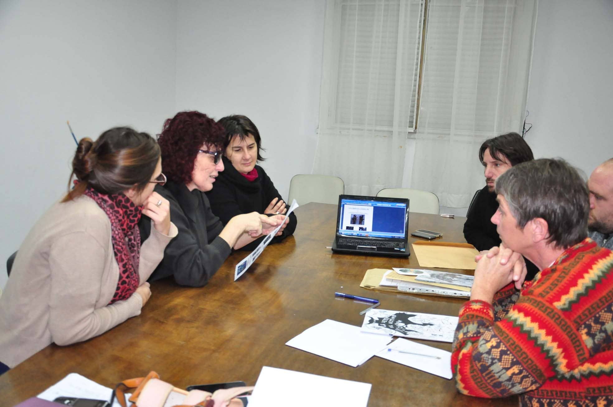 Se reunió el jurado del concurso Nuestras Manos