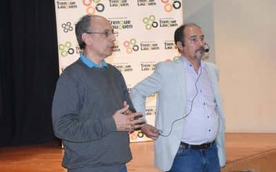 CON UN AUDITORIO COMPLETO, ARIEL TORRES PLANTEÓ UN FUTURO POSIBLE DE MÁQUINAS OCUPANDO TRABAJOS HUMANOS
