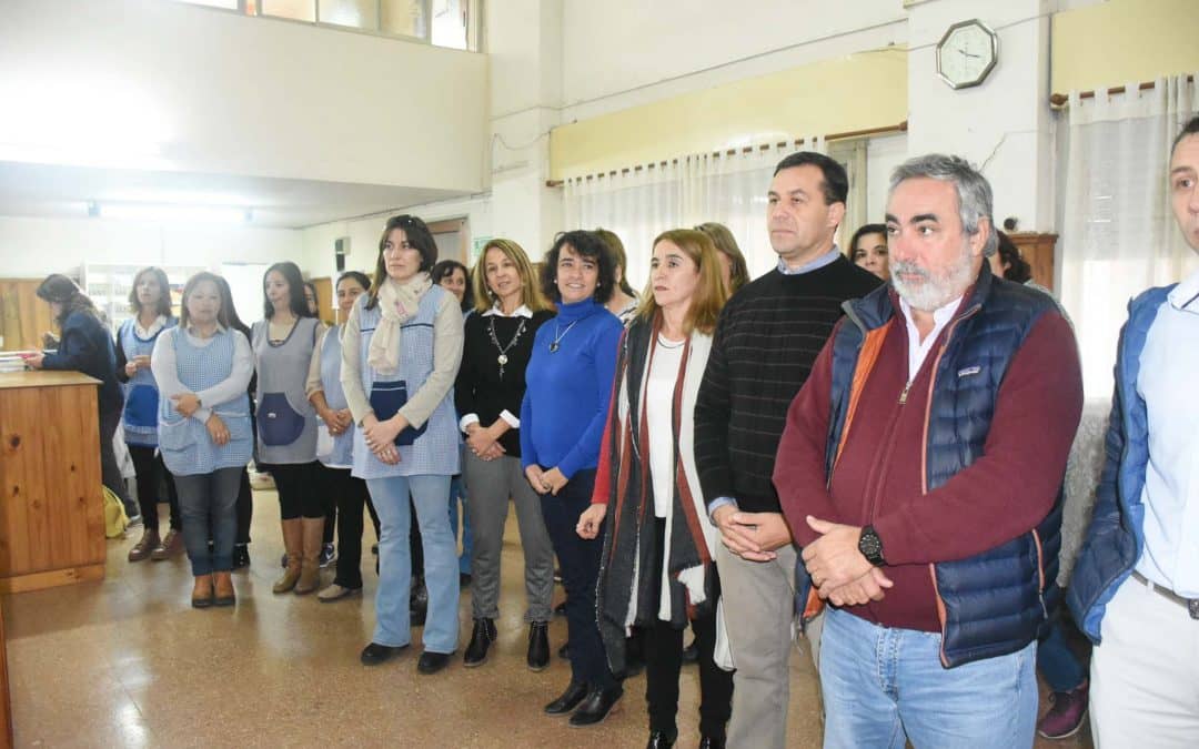 FERNÁNDEZ DESTACÓ EL TRABAJO EN EQUIPO Y ARTICULADO EN LA ENTREGA DE LOS PLANES DE EVACUACIÓN A JARDINES