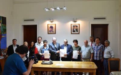 EL MUNICIPIO Y UN GRUPO DE COOPERATIVAS FIRMARON HOY (VIERNES) UN CONVENIO PARA TRABAJAR EN FORMA CONJUNTA