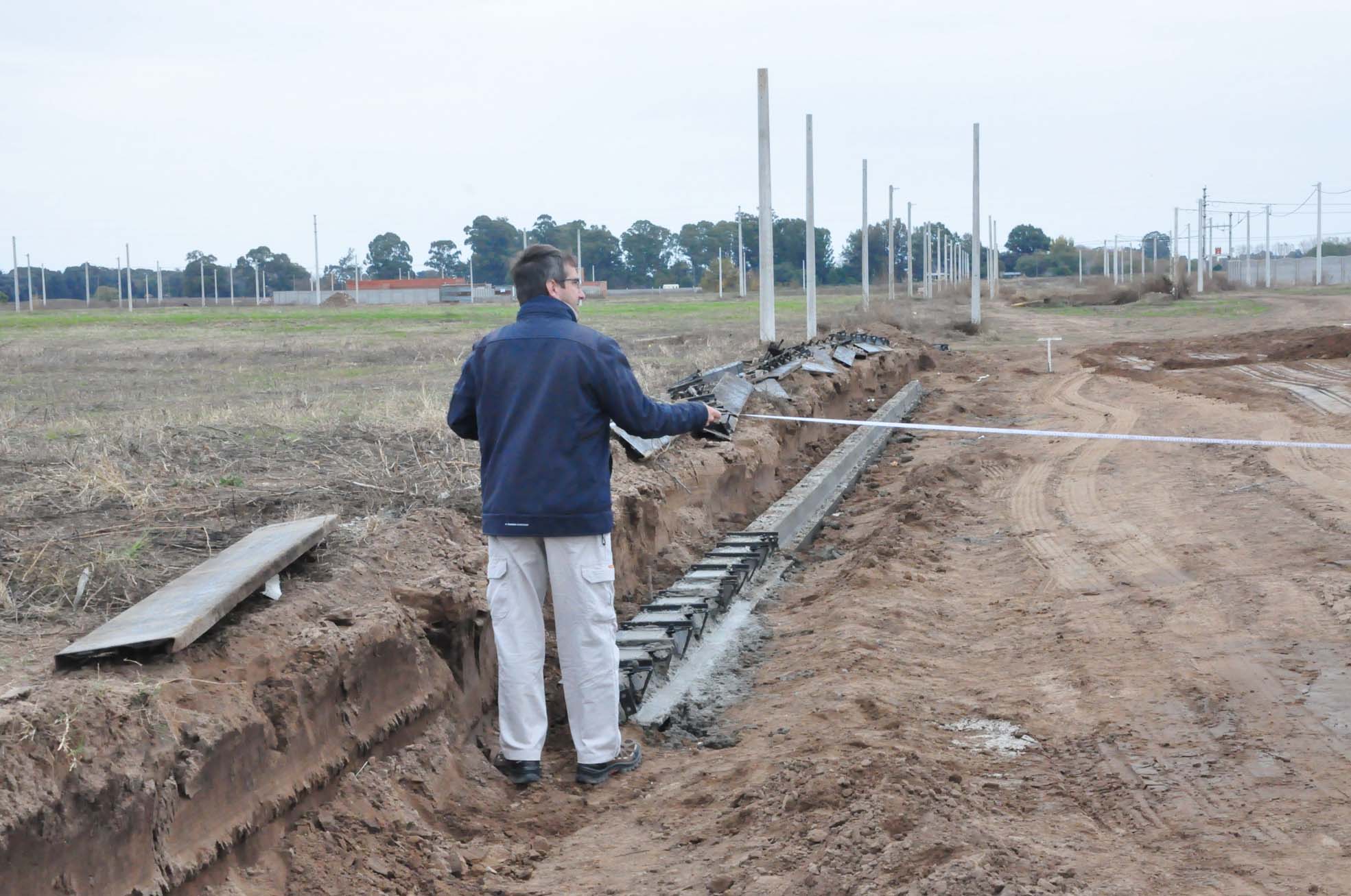 El Municipio construye cordón cuneta en la Ampliación Urbana