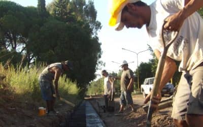 Comenzó la obra de pavimento y cordón cuneta en el Barrio Parque