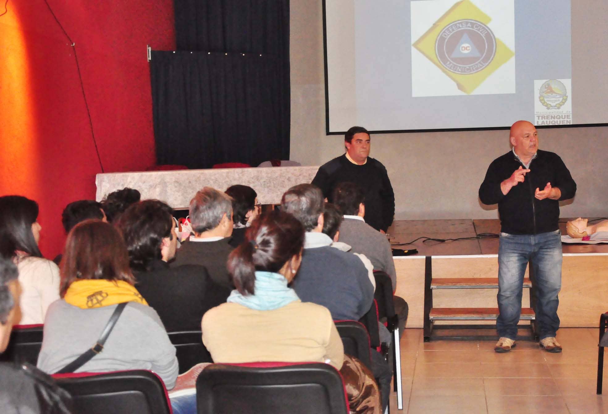 Defensa Civil: charla de RCP para Fiscalía