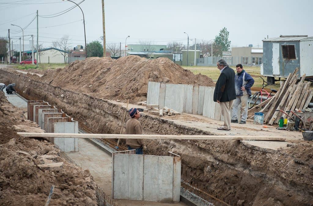 60 % de avance de obra en el canal de desagüe de la calle Maldonado
