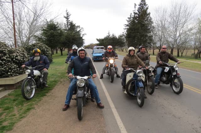 30 de Agosto: Convocan a participar de desfile de vehículos