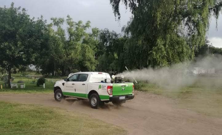 EL MUNICIPIO SIGUE FUMIGANDO CONTRA LOS MOSQUITOS Y ADVIERTE SOBRE EL USO DE APLICACIONES DOMICILIARIAS