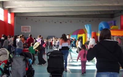 LAS MUCHAS FAMILIAS QUE PARTICIPARON Y EL BUEN TIEMPO, HICIERON QUE EL FESTEJO DEL DÍA DEL NIÑO EN BERUTTI TUVIERA EL CLIMA IDEAL