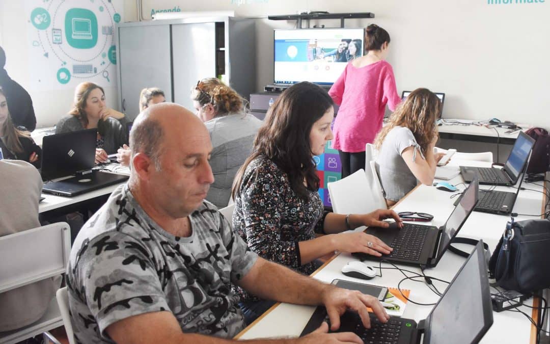 PRIMER ENCUENTRO DEL TALLER DE CREACIÓN DE PÁGINAS WEB Y GENERACIÓN DE CONTENIDOS