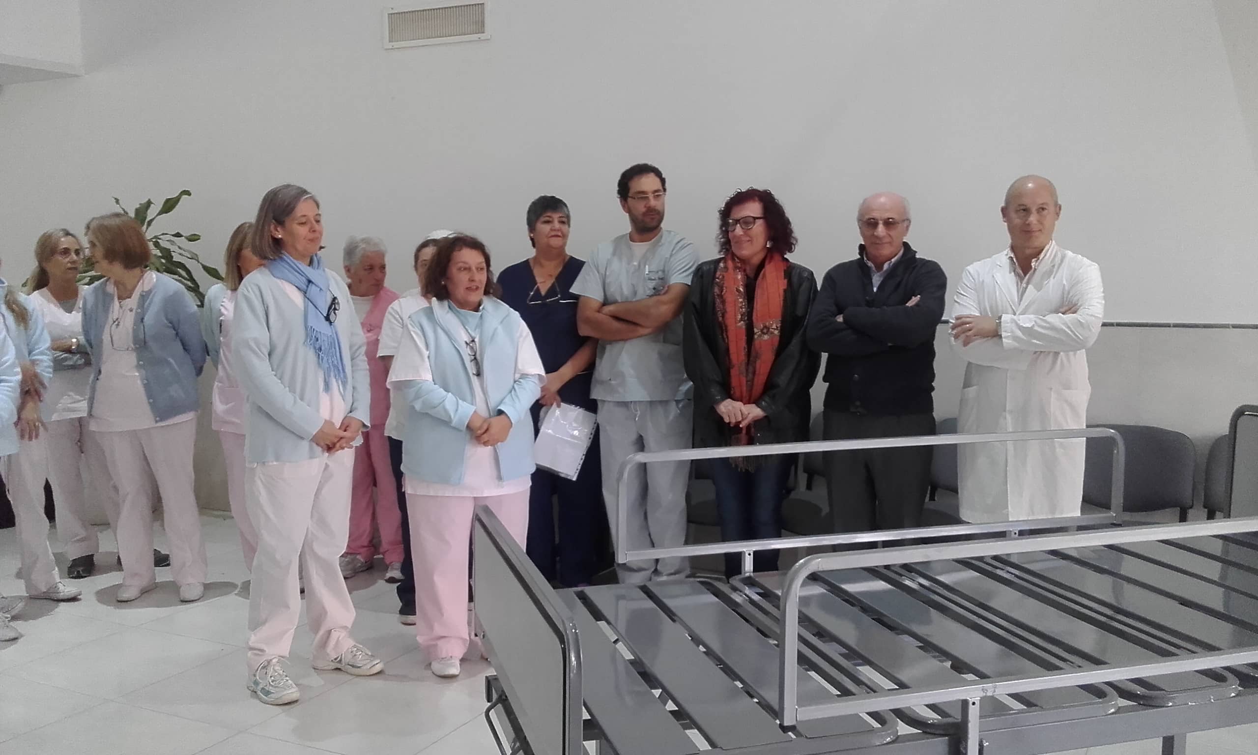 Damas Rosadas donaron una cama para Terapia Intensiva