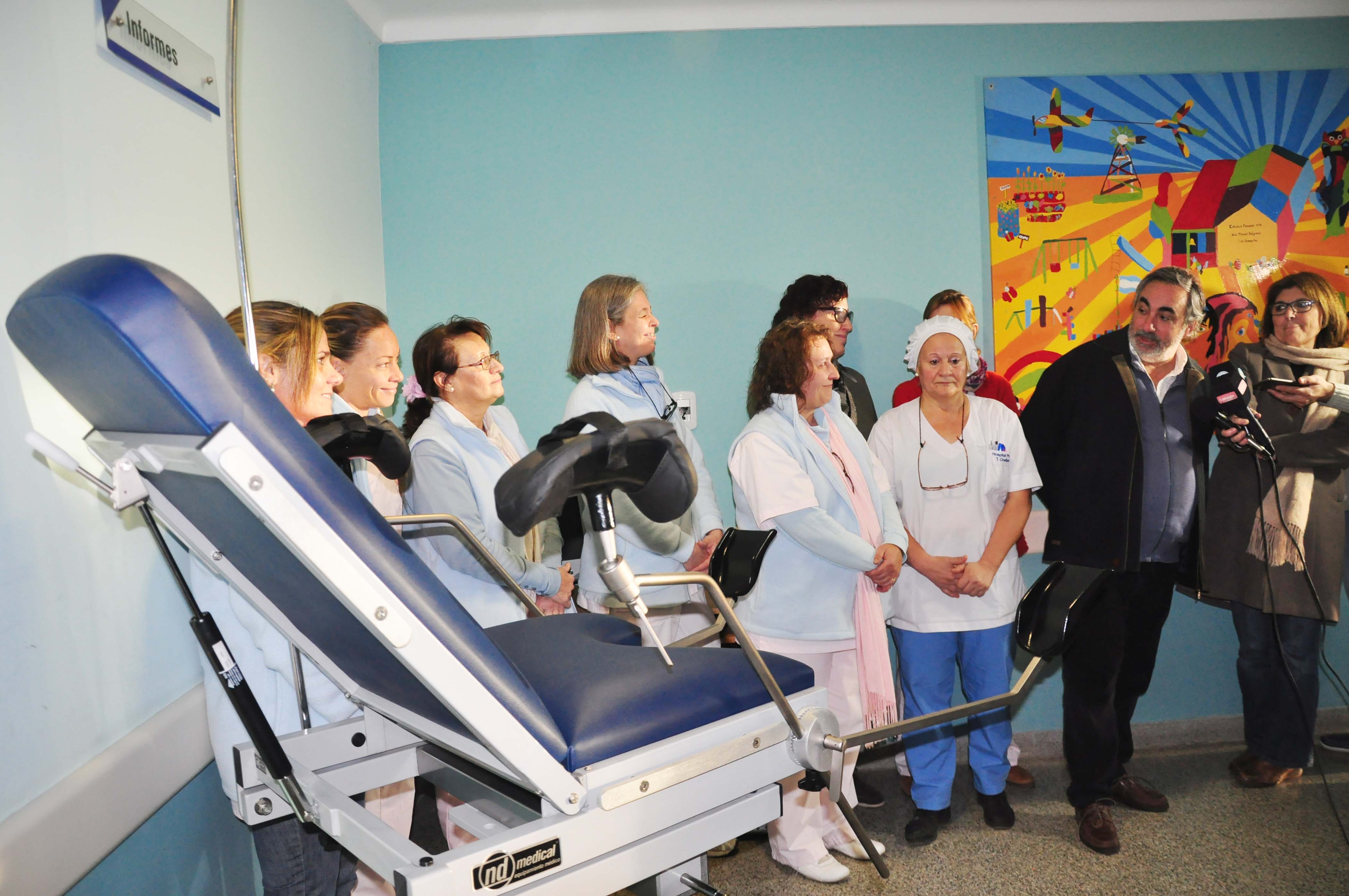 Damas Rosadas donó un sillón de parto al Hospital Municipal