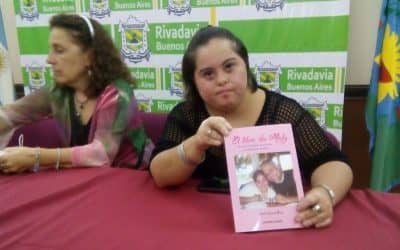 Arias participó de la presentación de «El Libro de Mely»