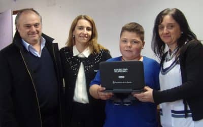 Muñagorri participó de un acto de entrega de Netbooks
