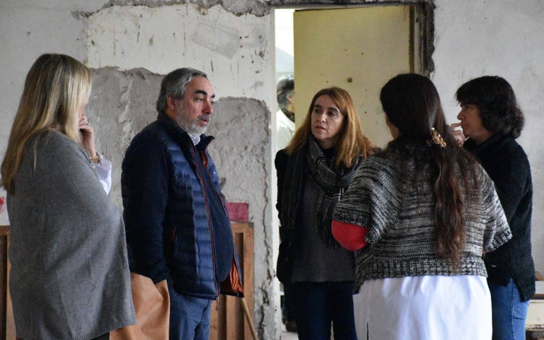 Fernández entregó elementos para el comedor de la EP 35