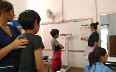 EL EQUIPO DE SALUD COMUNITARIA VISITÓ LA ESCUELA Y EL JARDÍN DE GIRODÍAS, DONDE REALIZÓ CONTROLES DE SALUD Y VACUNACIÓN