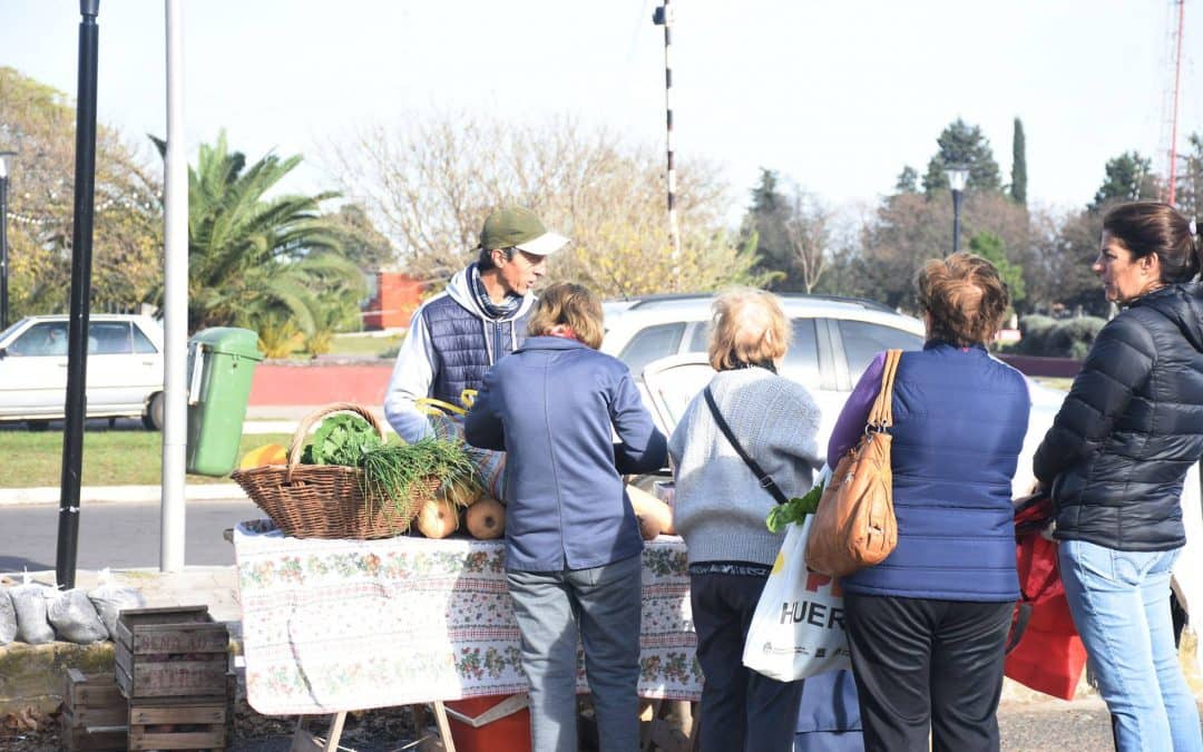 LA FERIA ECOFINES VERDE RECUPERA LA COSTUMBRE DE INSTALARSE LOS SÁBADOS EN EL PLAYÓN DE LA ESTACIÓN