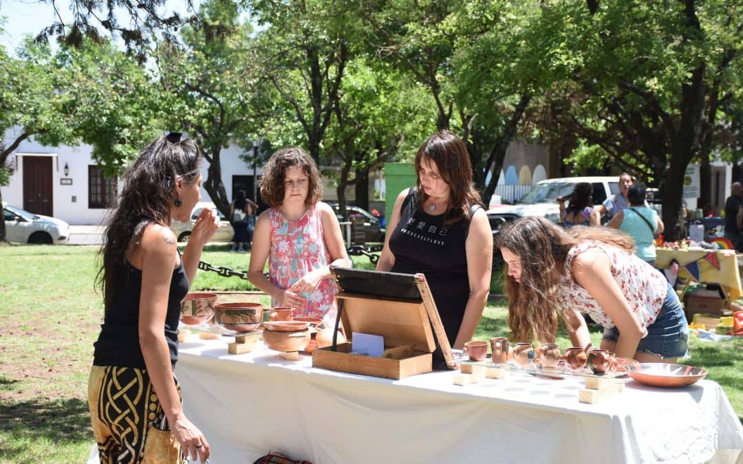 MAÑANA (SÁBADO) HAY FERIA ECOFINES EN EL PLAYÓN DE LA ESTACIÓN