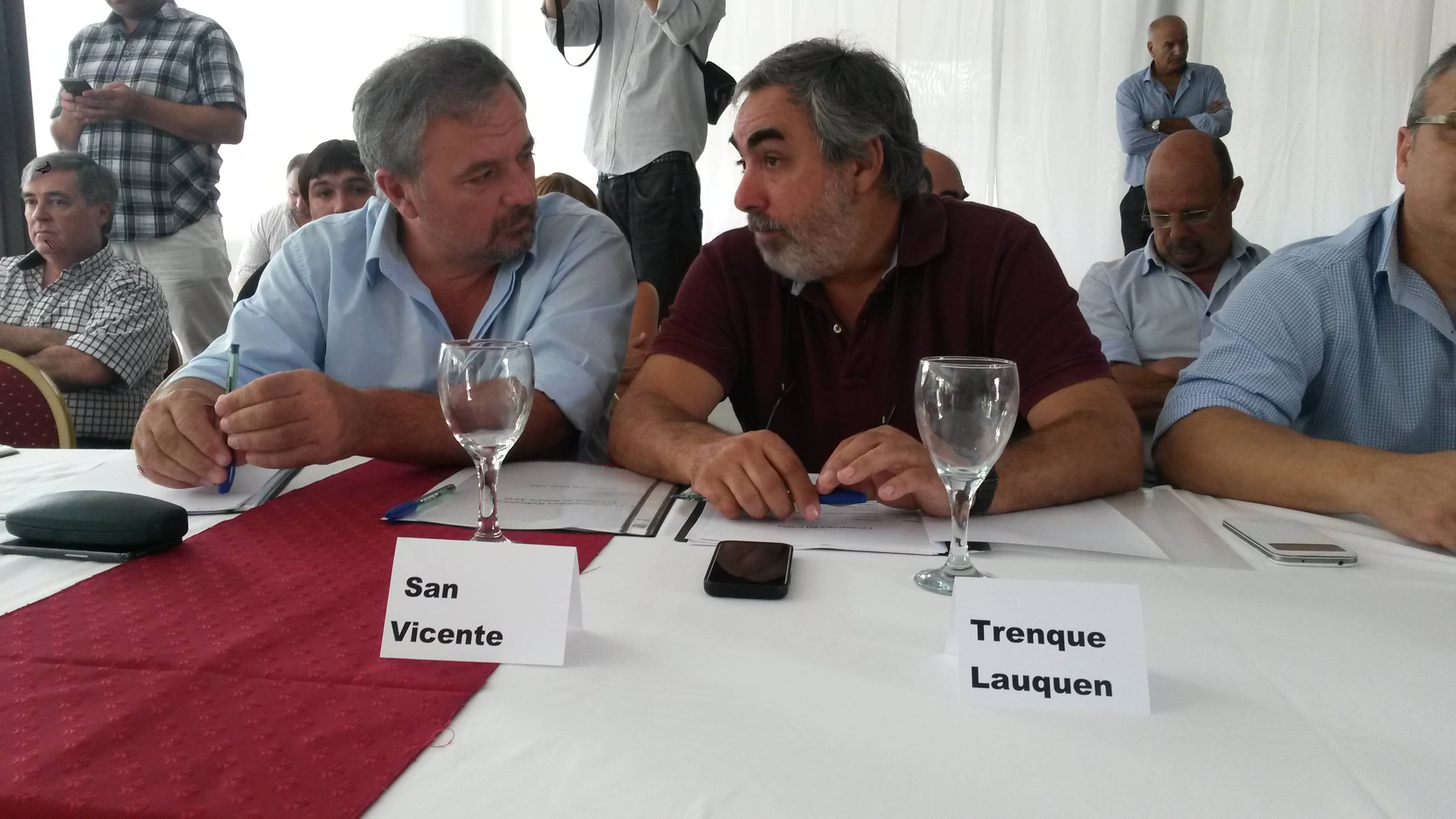 Fernández participó de una jornada de la Red de Intendentes en Rauch