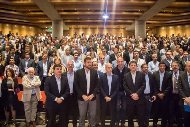 Fernández, en un congreso sobre ciudades, accesibilidad, innovación y transparencia