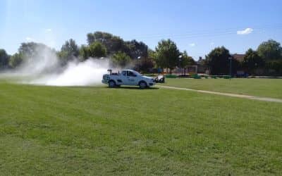 CON MÁQUINA NUEVA, EL MUNCIPIO FUMIGA EL CASCO URBANO