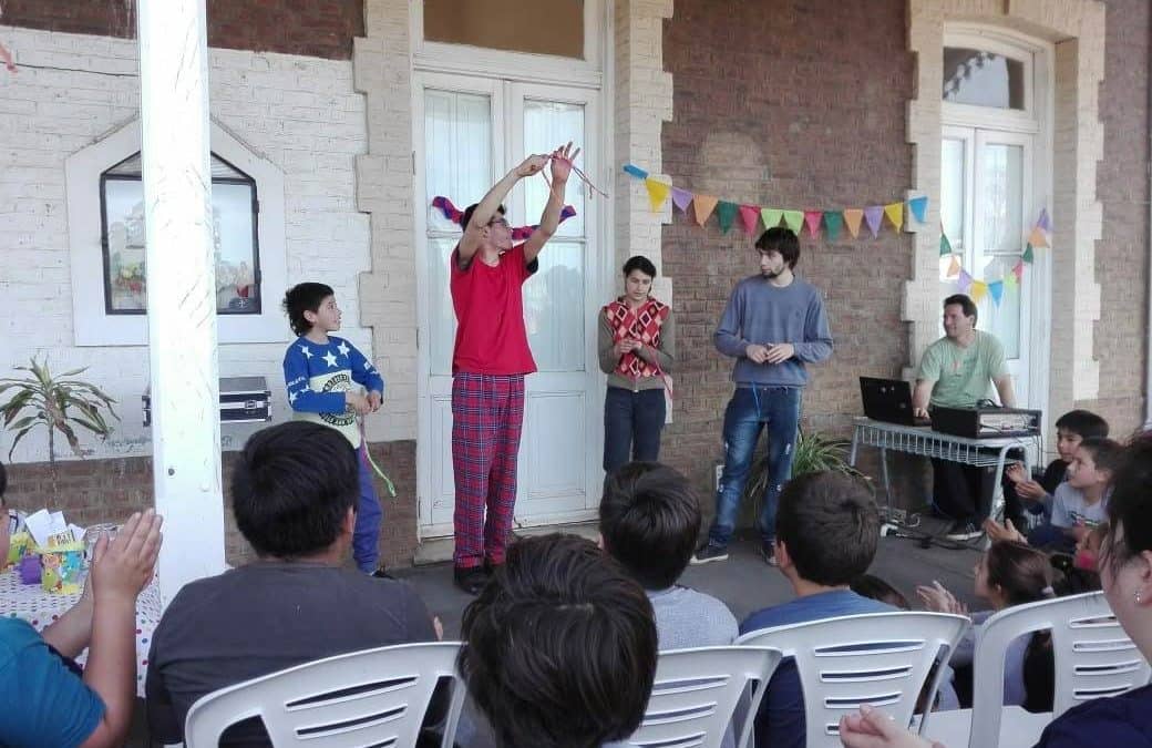 GIRODIAS TUVO SU FIESTA POR EL DIA DEL NIÑO, CON SHOW DE MAGIA, GLOBOLOGIA, INFLABLES, SORTEOS Y REGALOS