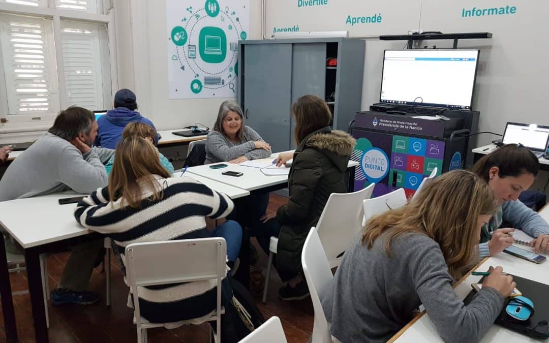 APORTAN HERRAMIENTAS TECNOLÓGICAS PARA LOS EMPRENDEDORES