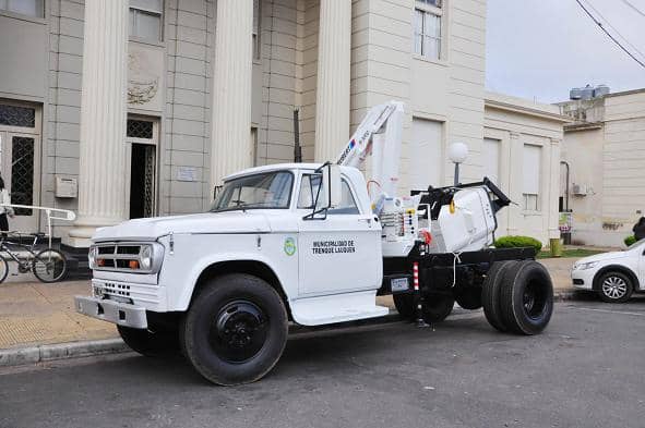 El Municipio recibió la grúa hidráulica adquirida por Licitación Privada