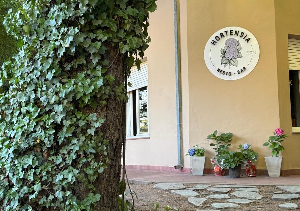 Hortensia Resto Bar
