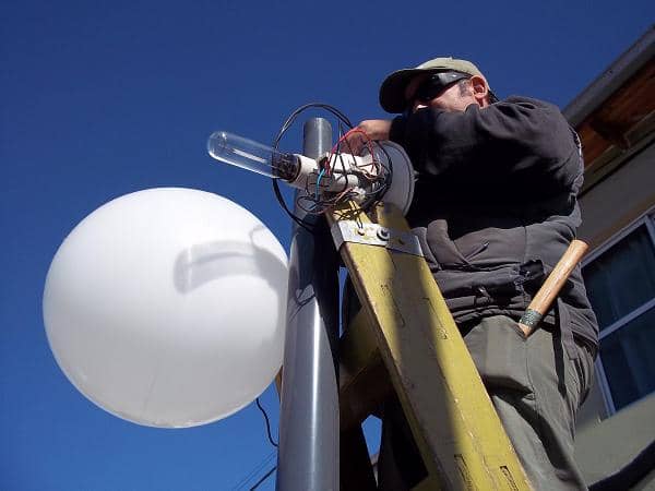 Trabajos de alumbrado peatonal y cloacas