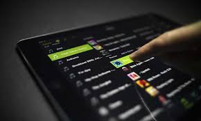 CHARLA SOBRE DISTRIBUCION Y COMERCIALIZACION DE MUSICA EN PLATAFORMAS DIGITALES