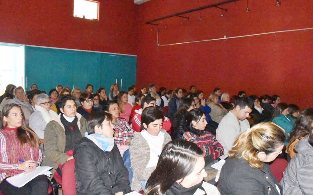VACUNADORES, ENFERMEROS Y ESTUDIANTES DE ENFERMERÍA PARTICIPAN DEL SEGUNDO MÓDULO DE UNA CAPACITACIÓN