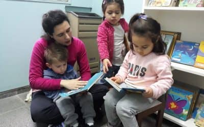 LOS NIÑOS DEL JARDÍN TRAVESURAS VISITARON HOY (VIERNES) LA BEBETECA DEL CENTRO DE ATENCIÓN TEMPRANA